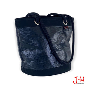 SHOULDER BAG LIMA LARGE, BLACK 3DI / BLACK handmade from upcycled sails in Italy by J-M Sails and Bags, 45° side