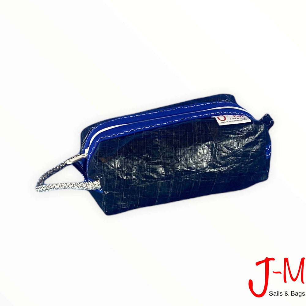 
            
                Load image into Gallery viewer, Toiletry bag Golf medium, black 3Di / blue handmade by J-M Sails and Bags, 45 view
            
        