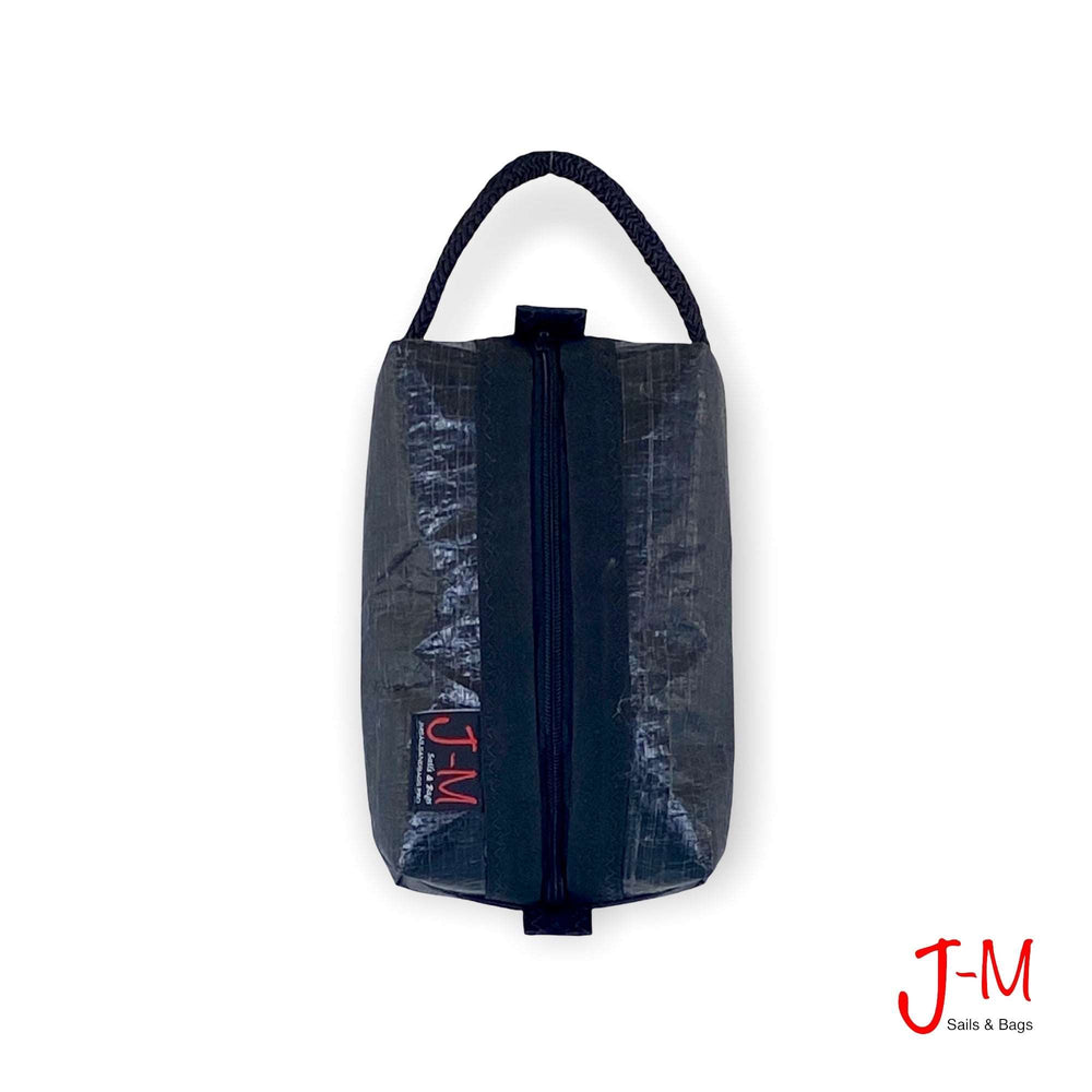 TOILETRY BAG GOLF MEDIUM, BLACK 3DI / BLACK, handmade by J-M Sails and Bags from upcycled sails in Italy. bottom side