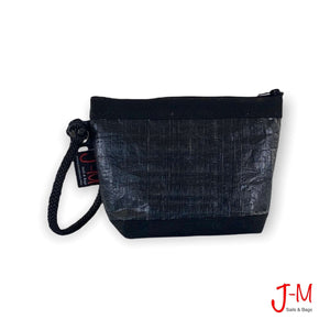 POUCH HOTEL, 3DI CARBON BLACK, BLACK, handcrafted by J-M Sails and Bags from reused sailcloth in Italy, front side