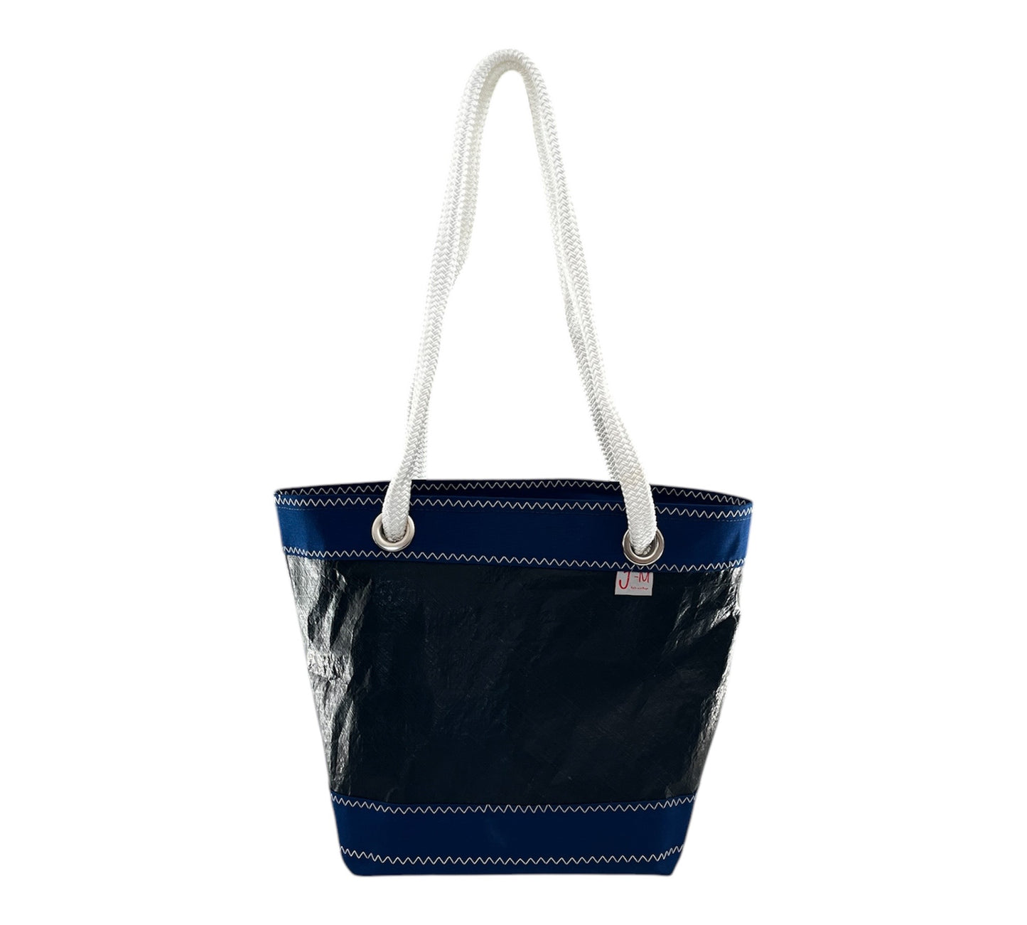  Handcrafted in Italy, this bag is made from an upcycled sail that competed in the America’s Cup events by the French Orient Express Racing team, giving it a unique blend of performance heritage and sustainable style.