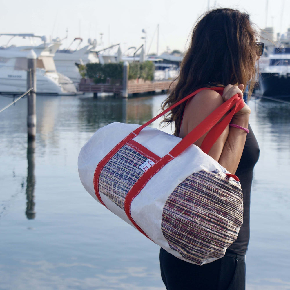 
                  
                    Duffel bag Alfa large, by JM Sails and Bags live model
                  
                